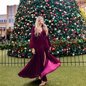 NWOT Perfect Holiday Maxi Dress